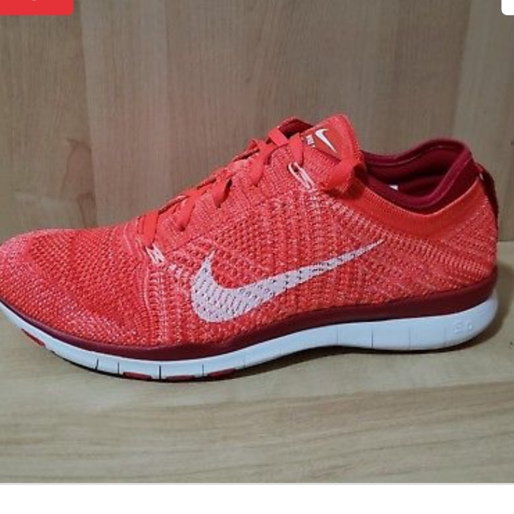 Women’s Nike TR fly knit cross training red size 9